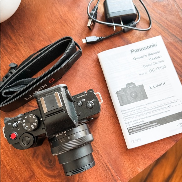 Panasonic LUMIX G100 4k Mirrorless Camera for Photo and Video, with 12-32mm Lens - Picture 4 of 10